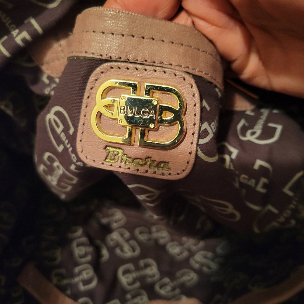 Beautiful Bulga Leather Bag - Picture 3 of 14